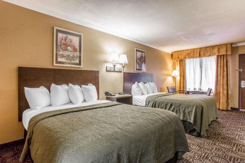 Quality Inn & Suites Ft. Jackson Maingate Image 15