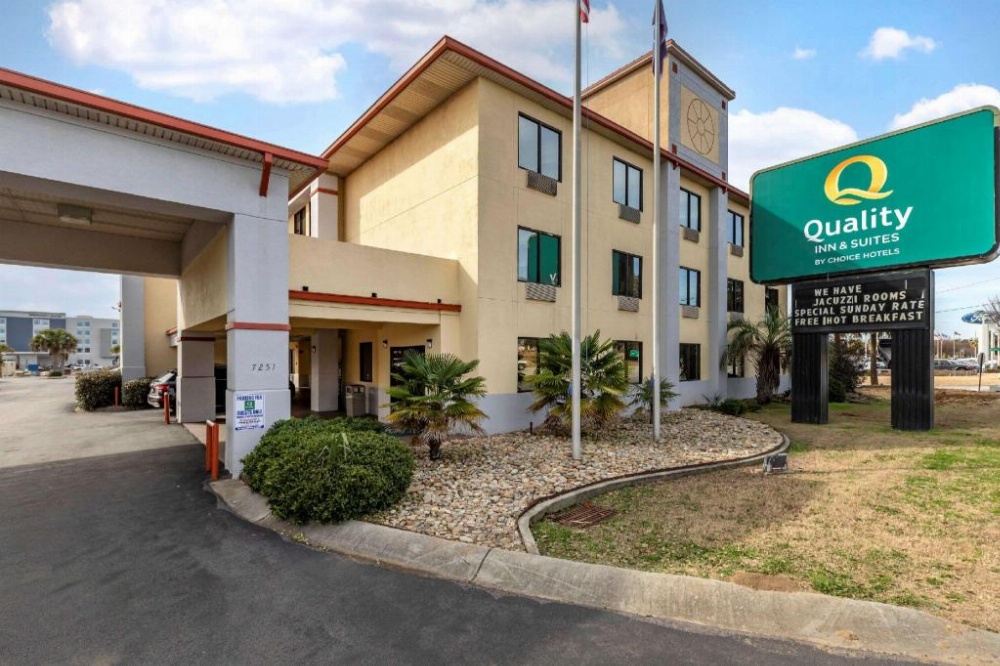 Quality Inn & Suites Ft. Jackson Maingate Image 35