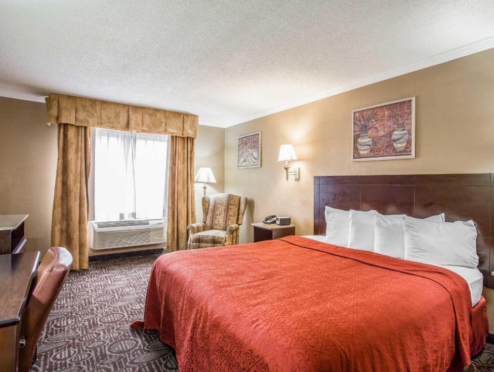 Quality Inn & Suites Ft. Jackson Maingate Image 50